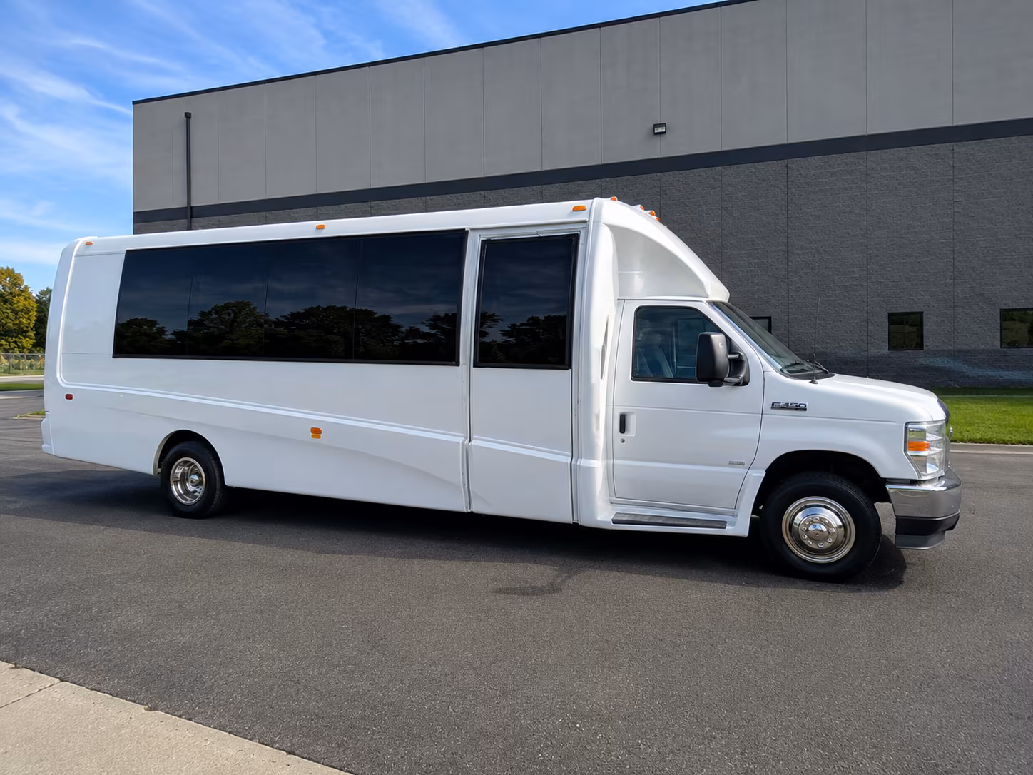 Kansas City Wedding Transportation party bus exterior