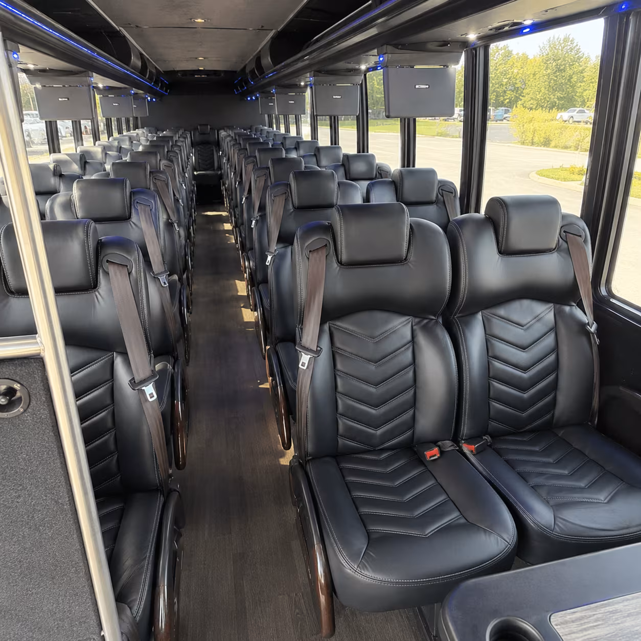 Kansas City Winery Tour & Pub Crawl Transportation party bus exterior