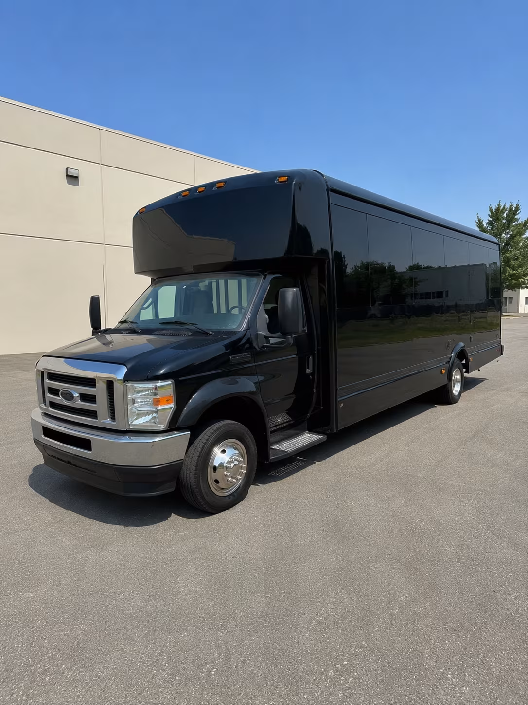 Overland Park Homecoming & Prom Party Bus Rentals
